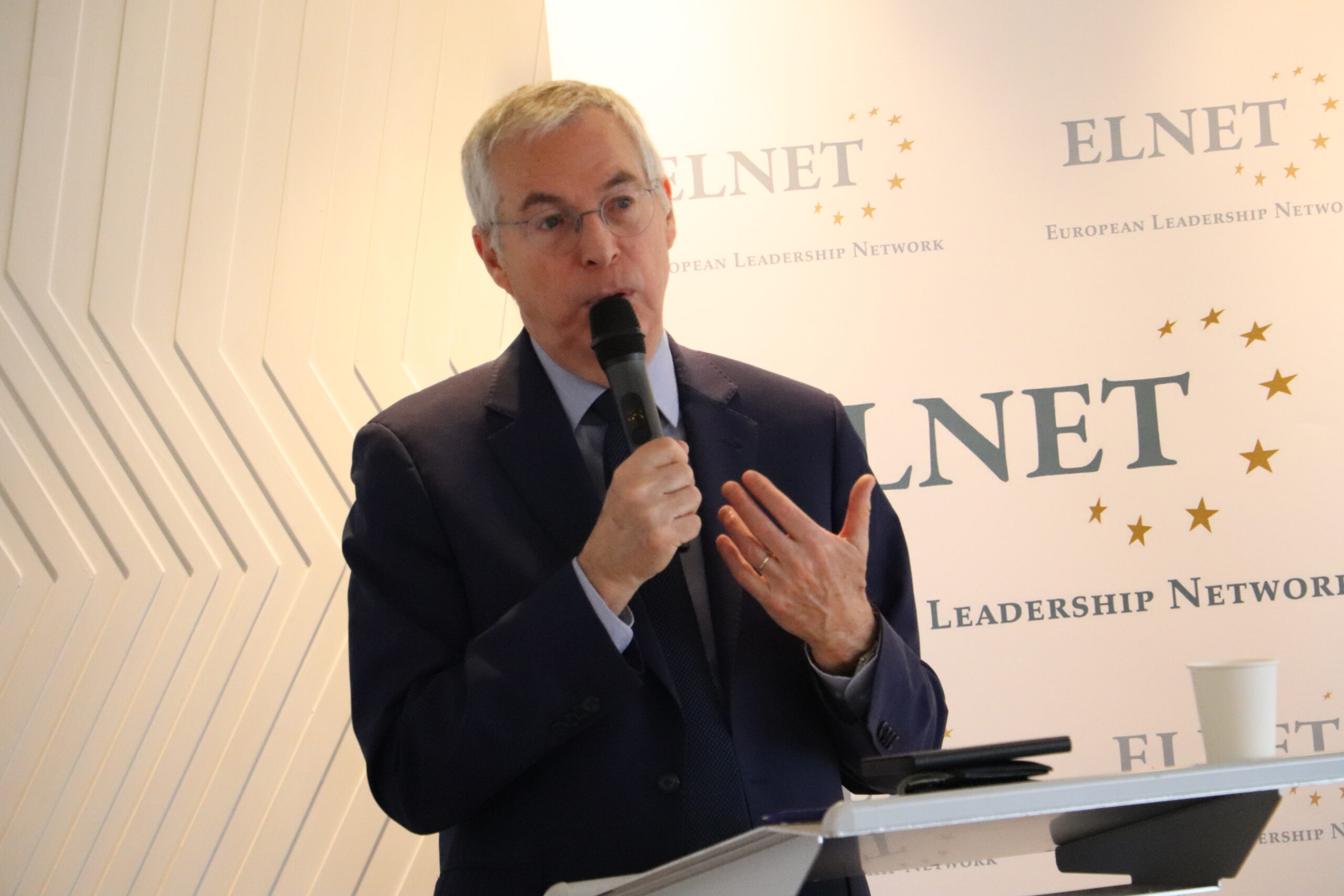 Ambassador Mike Herzog addresses the European Ambassadors